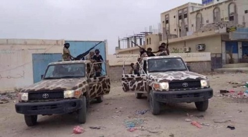 إثر هجوم كاسح للنخبة الشبوانية .. السيطرة على مديرية ميفعة ومعسكر عزان ب#شبوة