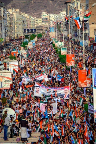 "مليونيه الوفاء" للإمارات ب#العاصمة_عـدن والمكلا.. طوفان جماهيري فاق التوقعات