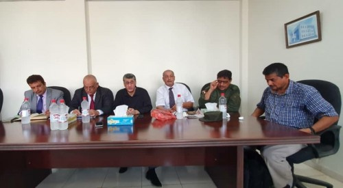 بحضور الوالي.. غرفة تجارة وصناعة عدن تناقش الاشكاليات التي تواجه التجّار والمستثمرين