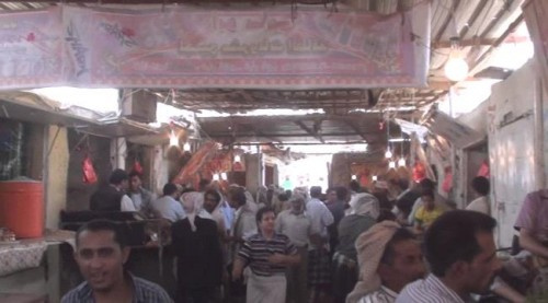 مليشيات الاصلاح تقتحم السوق القديم بمدينة عتق وتعتقل مواطنين من "ال عيدان"