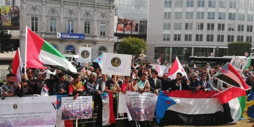 مظاهرة حاشدة لأبناء الجنوب في بلجيكا دعما وتأييدا للإمارات (صور) &nbsp;