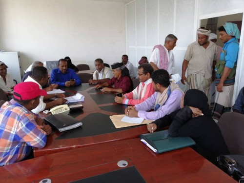 رئيس انتقالي #أبين يلتقي بمدير عام زنجبار ويناقش معه أوضاع المديرية&nbsp;