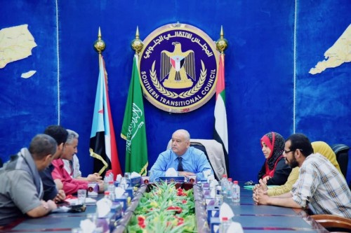 الوالي يترأس اجتماعاً استثنائياً للجنة الإغاثة والأعمال الإنسانية