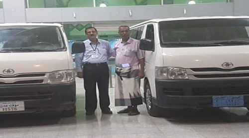 قائد #التحـالف يدعم مطار عدن الدولي بباصات نقل للمسافرين