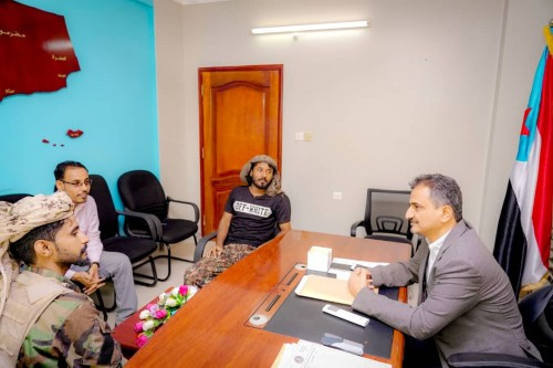 لملس يشيد بثبات وصمود الحزام الامني بلودر ويثمن المواقف المشرفة لوجاهات المدينة واعيانها