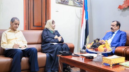 رئيس الجمعية الوطنية يناقش مع عمادة كلية الطب الصعوبات والمشكلات التي تواجه الكلية