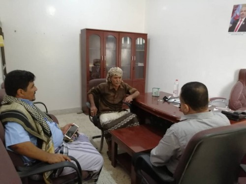 رئيس انتقالي أبين يلتقي قيادة السلطة المحلية والأمنية بالمحافظة