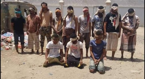 بالصورة.. شرطة البساتين بـ#العاصمة_عدن تتمكن من إلقاء القبض على عصابة تقطع