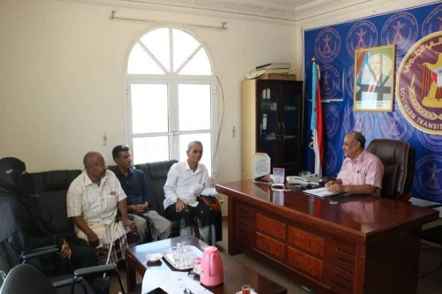 رئيس انتقالي #حضرموت يطلع على أحوال المتقاعدين في المحافظة 