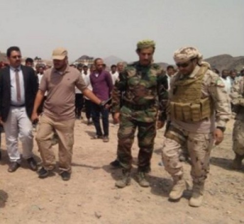 قائد #التحالف_العربي يهنئ بانتصارات اللواء العاشر صاعقة بمديرية ماوية شرق محافظة #تعز