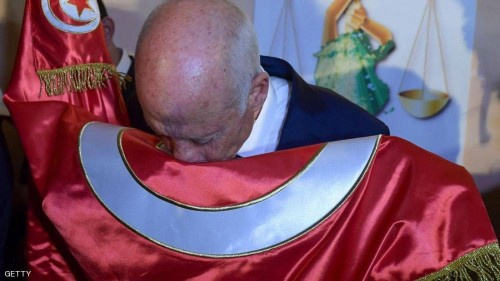 تونس.. أول كلمة من قيس سعيد بعد إعلان فوزه بالرئاسة