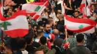 رغم خطاب التهديد.. تواصل التظاهرات بلبنان ودعوة لسبت الساحات