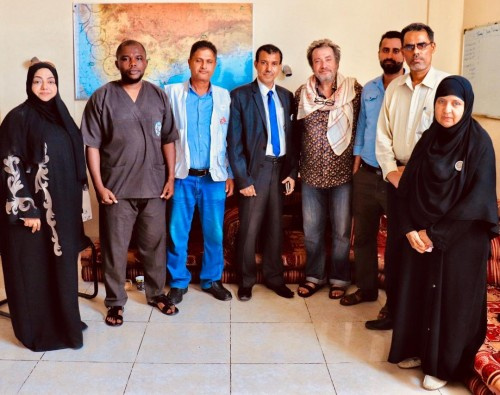 دائرة حقوق الإنسان بالانتقالي تُكرم طاقم مستشفى أطباء بلاحدود