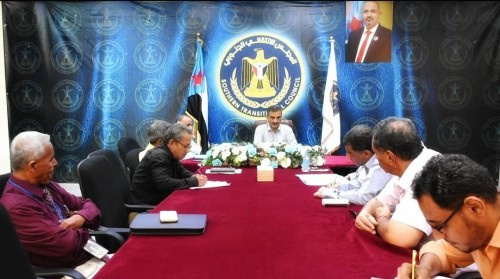 لملس يبحث مع قيادة مصافي عدن أوضاع المصفاة وسُبل استعادة دورها الحيوي في دعم الاقتصاد الوطني