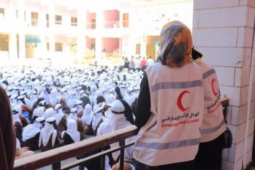 الهلال الأحمر الإماراتي يدشن حملة توعية لطلاب المدارس بـ#العاصمة-عدن