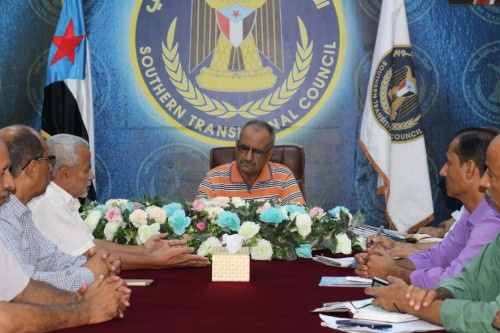 مساعد أمين عام الانتقالي يترأس اجتماعا للدائرة الاقتصادية مع الهيئة العامة للاستثمار ب#العاصمة_عدن