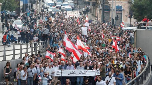 لبنان.. دعوات لمواصلة المظاهرات ونصر الله يجدد الهجوم
