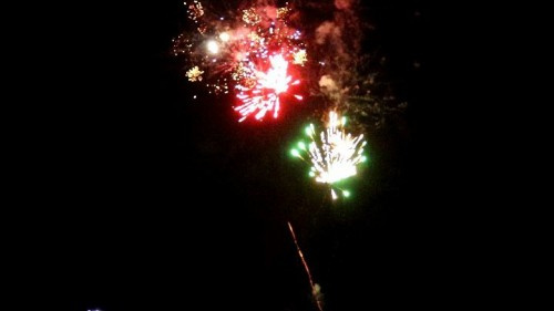 احتفال شعبي بهيج بتوقيع الاتفاق بين المجلس الانتقالي والشرعية