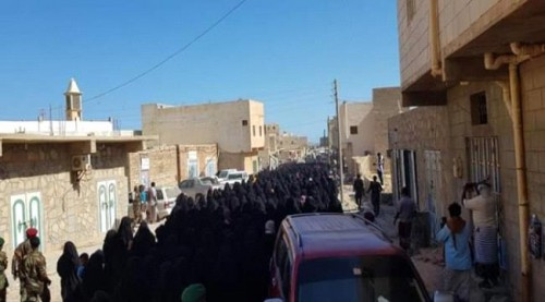 غضب شعبي يسقط شرعية قرارات الاخوان في سقطرى