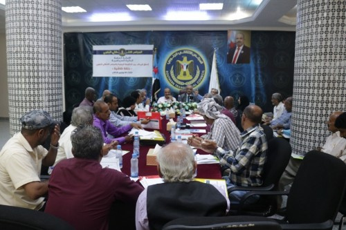 الدائرة السياسية تنظم حلقة نقاشية حول "اتفاق الرياض بين المجلس الانتقالي والحكومة اليمنية"