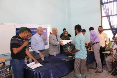 بحضور الوالي.. انتقالي المنصورة يحتفي بخريجي "دورة التمديدات الكهربائية" من المعهد المهني