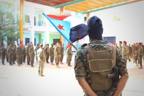 قوات الحزام الأمني تنظم عرضاً عسكرياً بمناسبة ذكرى ال30 من نوفمبر في #العاصمة_عدن