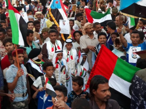 شاهد بـ(الصور).. &nbsp;ابناء عدن يشاركون الامارات عيدها الوطني بمهرجان حاشد في المعلا