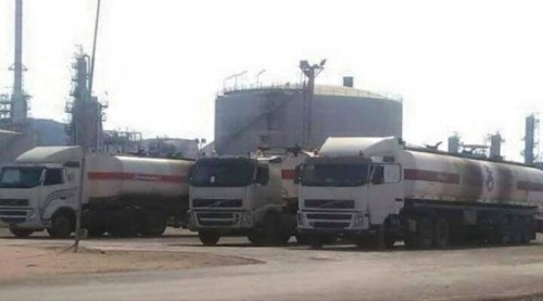 سفينة تحمل مادة الديزل تصل ميناء الزيت لإمداد محطات الكهرباء بالعاصمة_عدن