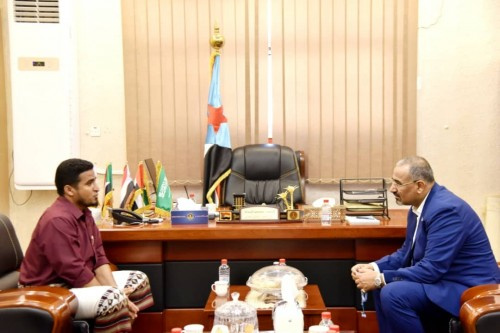 الرئيس الزُبيدي يطّلع على جاهزية قوات #الحزام_الأمني في القطاع الغربي