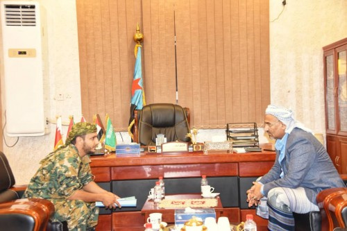 الرئيس الزُبيدي يشيد بتضحيات اللواء الرابع مقاومة جنوبية في جبهات شمال الضالع