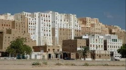 حضرموت.. اغتيال شيخ قبلي من قبل مسلحين مجهولين في شبام