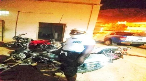 القبض على عنصرين متورطين في قتل جندي بحضرموت "صورة"