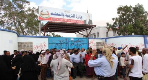 نقابة المعلمين الجنوبيين تتوعد برفع التصعيد حتى تنفيذ مطالبها
