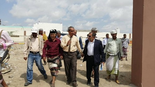 بالتنسيق مع قيادة الانتقالي.. منظمة "اليونبس" تدشن المرحلة الأولى من مشروع رصف حرم جامعة أبين