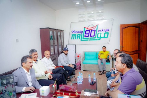 لملس يطلع على تجهيزات سوق "نايتي مول" ويعتبره إضافة جديدة للمشاريع الاستثمارية في #العاصمة_عدن