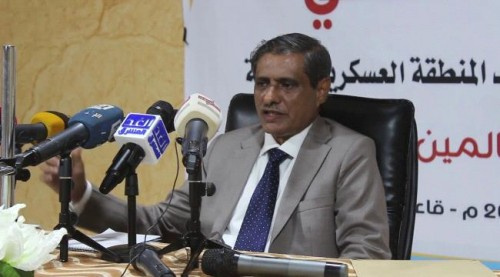 البحسني يضع حجر الاساس لـ 5 مشروعات تحسينية في المكلا بحضرموت