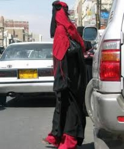 السب والشتم للفتيات في عيد الحب بصنعاء