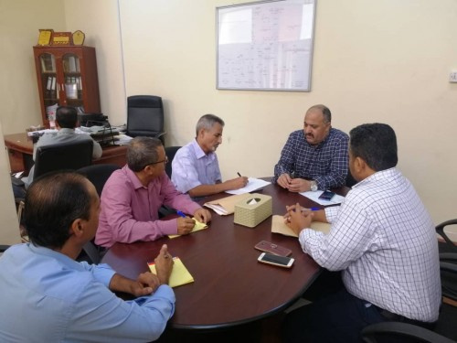 الدائرة الاقتصادية بالانتقالي تطلع على استعدادات مؤسسة كهرباء عدن للصيف القادم