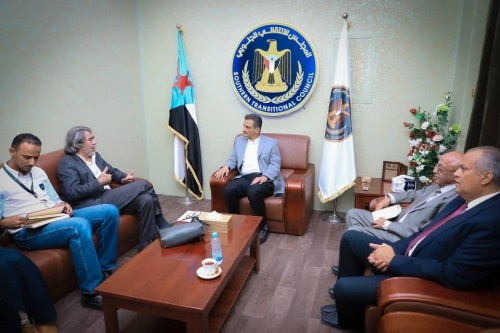 لملس يلتقي مستشار المبعوث الأممي غريفيث ويبحث معه عدداً من القضايا والملفات السياسية