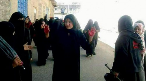 مئات النساء يتعرضن للتعذيب في سجون الحوثي