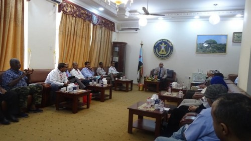 برئاسة الوالي.. اجتماع طارئ لمناقشة التدابير المتخذة لمواجهة فيروس كورونا بالعاصمة عدن