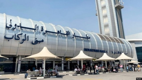 عزل مواطنة يمنية بعد وصولها مطار القاهرة بسبب كورونا