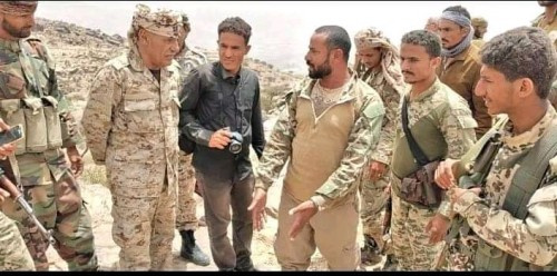 رئيس العمليات المشتركة وقائد الحزام الأمني يتفقدا الخطوط الأمامية لجبهات القتال شمال الضالع