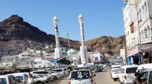 امام مسجد يكسر توجيهات الاوقاف ويفتح المسجد دون اكتراث بمخاطر انتشار فيروس كورونا