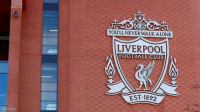 ليفربول يمنح موظفيه عطلة مدفوعة الأجر