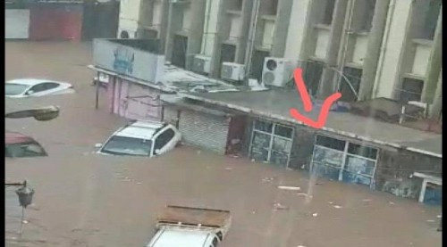 خسائر كبيرة في منظومة  كهرباء عدن إثر هطول الأمطار