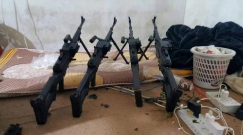 ضبط شحنة اسلحة كانت في طريقها للمكلا قادمة من مارب