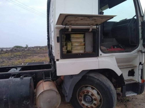 بقيمة نصف مليون دولار.. ضبط شحنة مخدرات في حضرموت تزن 56 كيلو جراماً