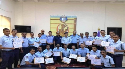 خفر السواحل تحتفل بتخرج الدفعة الأولى من المعهد السمكي في العاصمة عدن