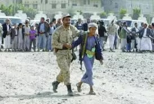 الحوثيون يفرضون التجنيد الإجباري على سكان هذه المناطق